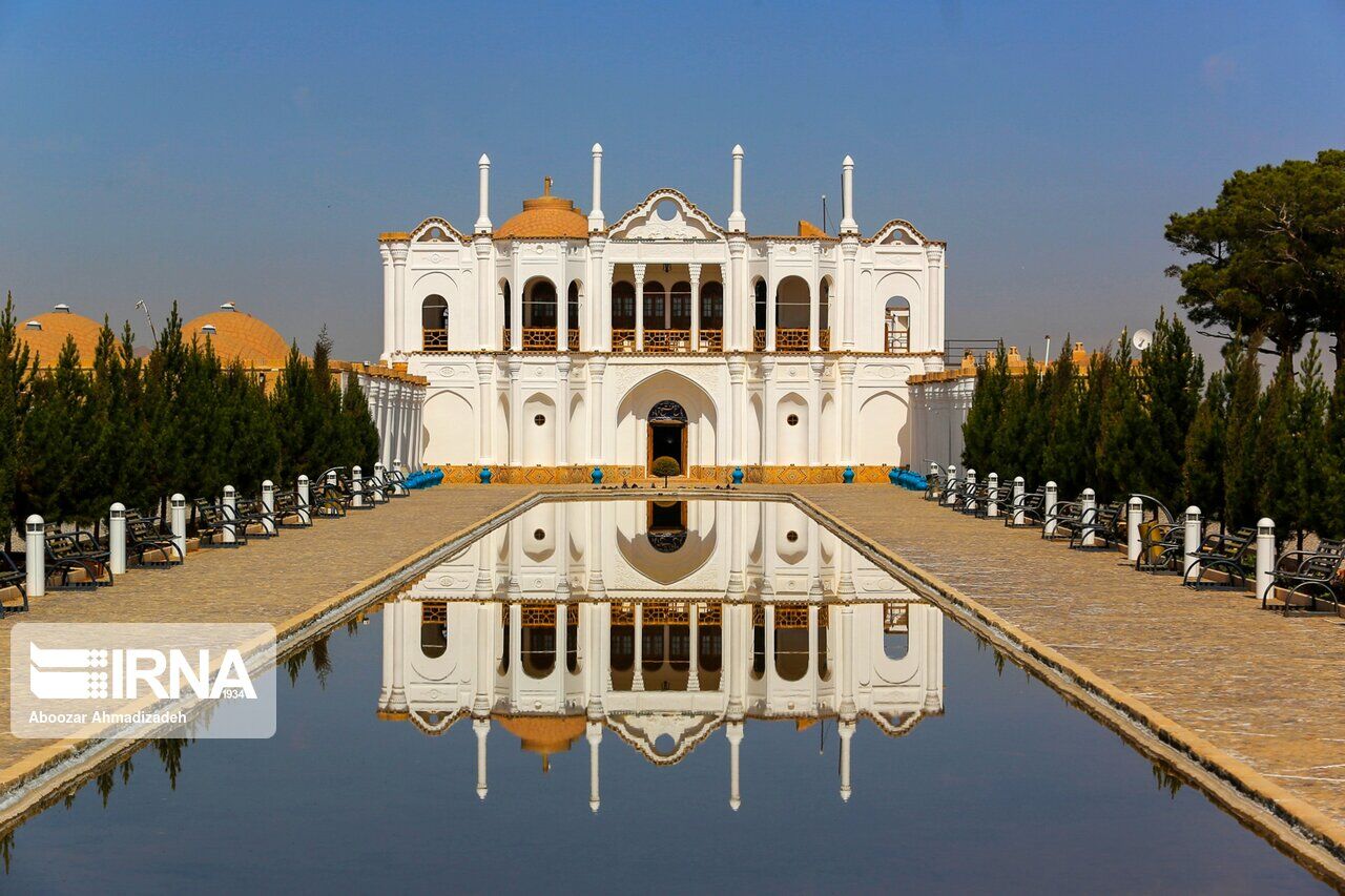 حديقة فتح أباد التاريخية بمدينة كرمان