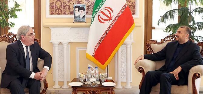 السفير الفرنسي يعلن استعداده لتوسيع العلاقات مع إيران