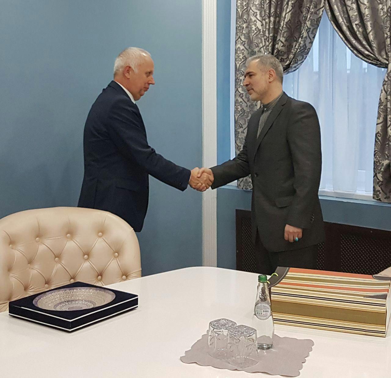 السفير الايراني يلتقي وزير المواصلات البيلاروسي