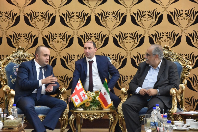 وزیر الإقتصاد والمالیة :الأرضیة ممهدة للتبادل الإلكترونی للمعلومات الإقتصادیة بین طهران وتبلیسی