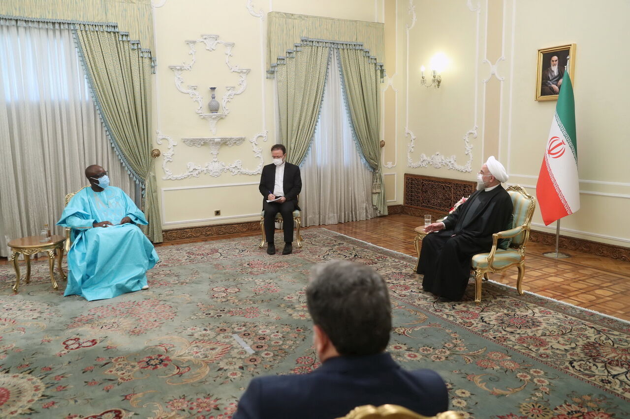 الرئيس روحاني : يمكن للسنغال ان تكون بوابة لعلاقات ايران مع الدول الافريقية