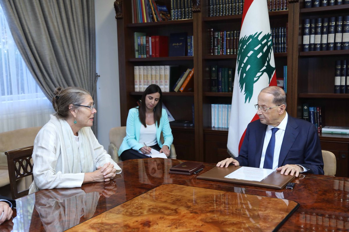 عون يدعو الأمم المتحدة لمساعدة لبنان في ترسيم حدوده