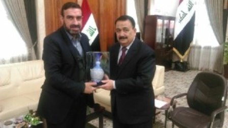 ايران والعراق يؤكدان علي تنمية التعاون الدفاعي المشترك