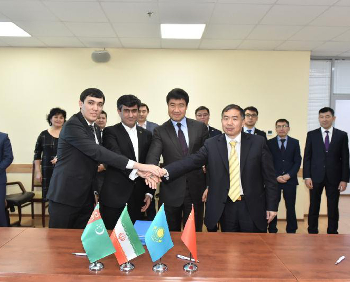 ايران وكازاخستان والصين وتركمانستان تتفق علي تطوير النقل بالسكك الحديدية