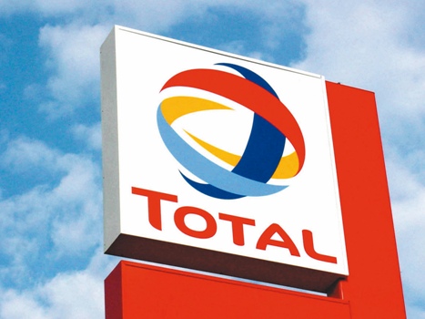 إيران وشركة توتال توقعان علي عقد لدراسات إقتصادية في مجال البتروكيماويات