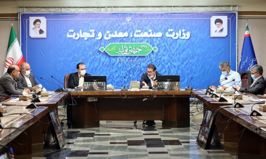 وزير الصناعة الايراني يؤكد على رفع انتاج البلاد من السيارات من 900 الف الى 1.2 مليون