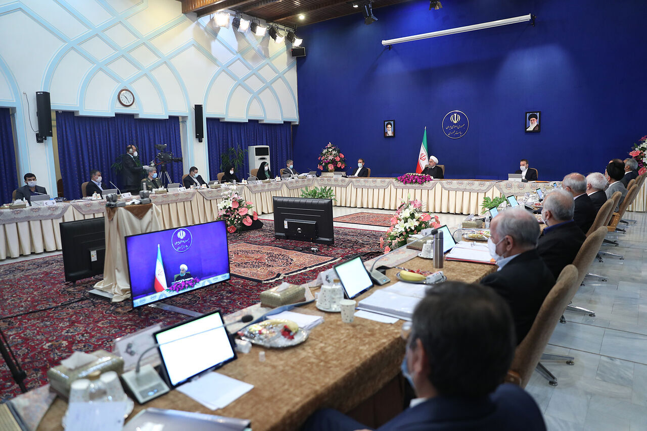 الرئيس روحاني يؤكد على الالتزام بالتعليمات الصحية للوقاية من كورونا