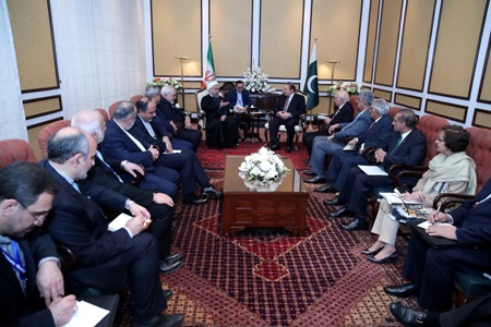 الرئيس روحاني: الصداقة بين ايران وباكستان، استراتيجية(موسع)