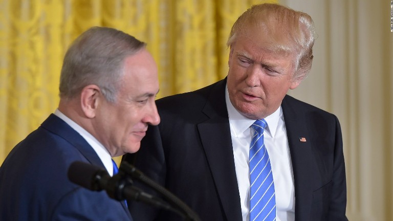 واشنطن تُشهر سلاح 'الابتزاز' لدفع الفلسطينيين نحو مشروع 'ترامب' التصفوي