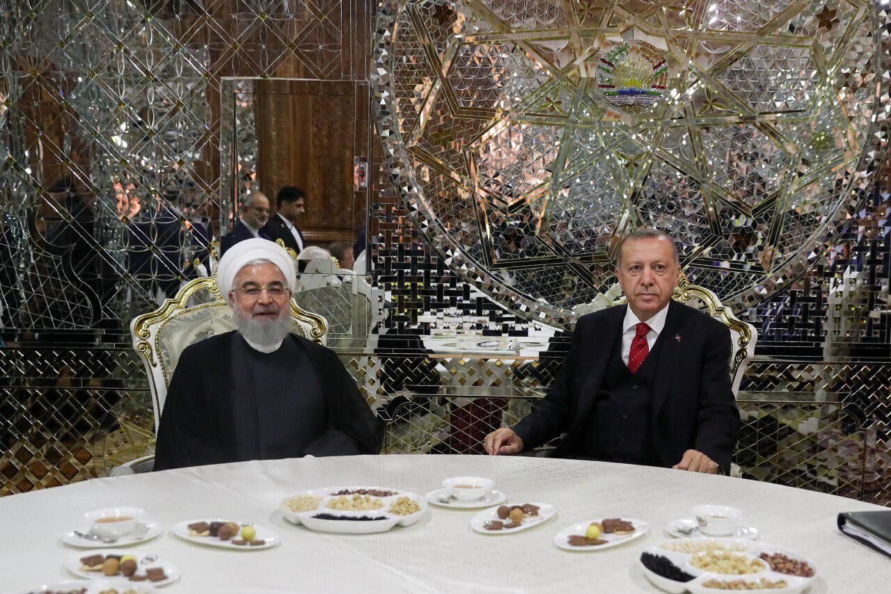 الرئيس روحاني : لبلوغ 30 مليار دولار في مجال التبادل التجاري بين ايران وتركيا