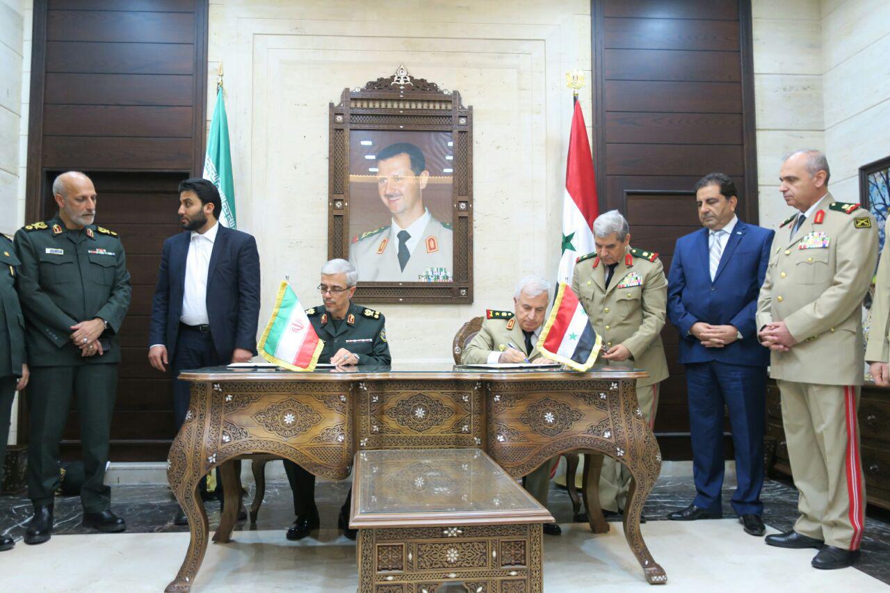 ايران وسوريا توقعان مذكرة تفاهم لتطوير التعاون العسكري