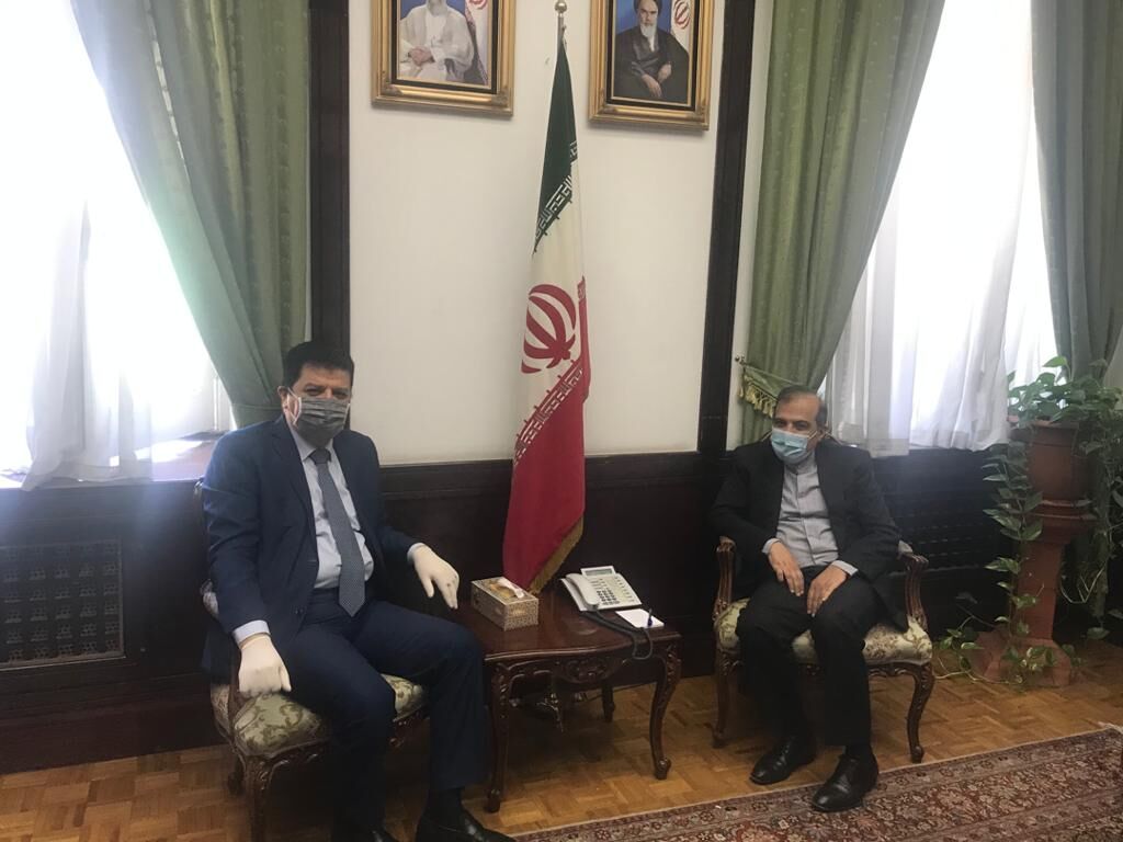 السفير السوري لدى طهران يلتقي كبير مساعدي وزير الخارجية