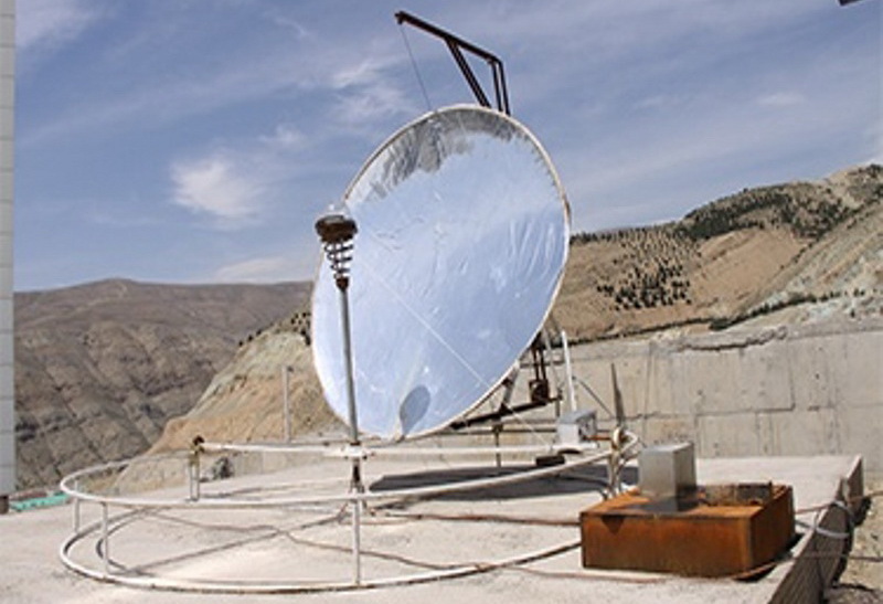 باحثون إيرانيون يعملون علي تصميم نظام للتبريد يعمل بالطاقة الشمسية