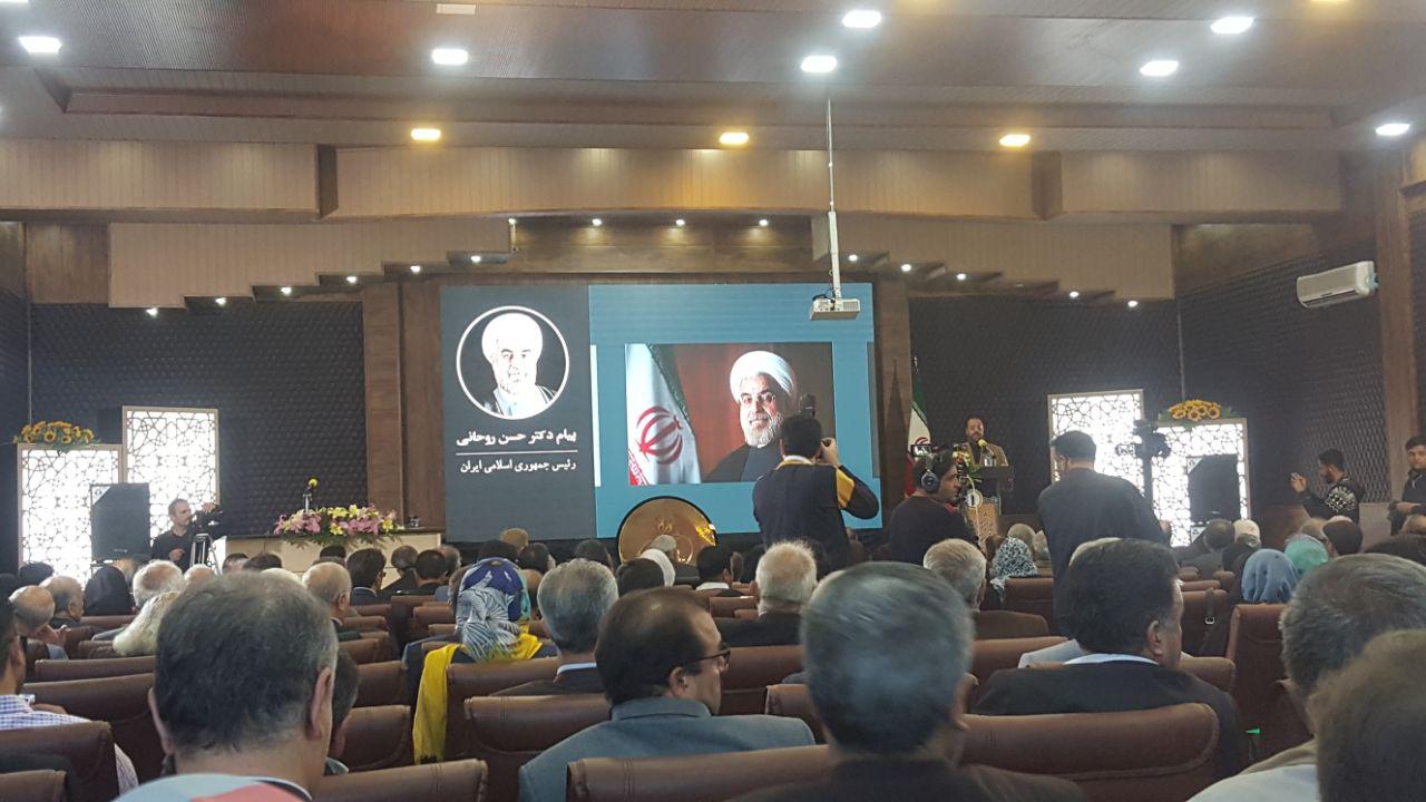 الرئيس روحاني: ايران لن تألو جهدا في نشر اللغة الفارسية