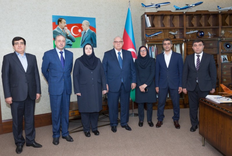 الخطوط الجویة الایرانیة والاذربیجانیة تبحثان سبل تطویر التعاون