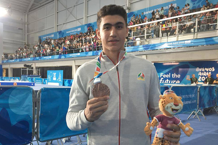 ايراني يتقلّد برونزية الجمباز