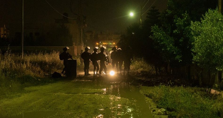 الاحتلال يعتقل 16 فلسطينيا بالضفة