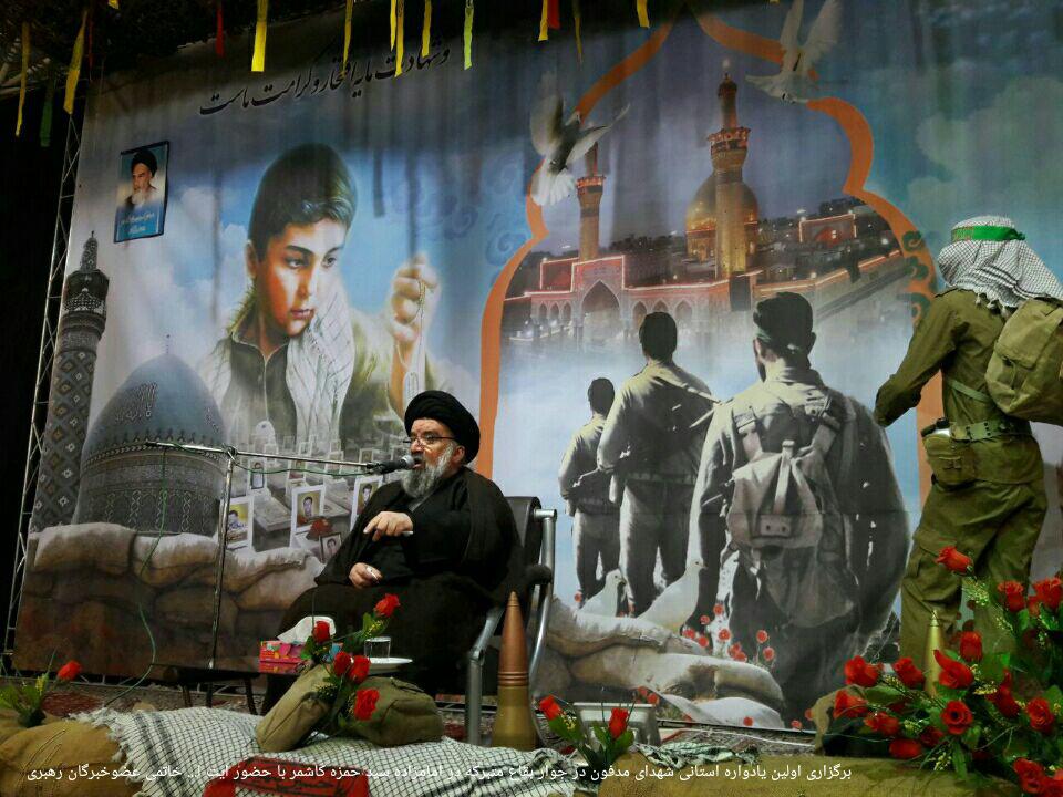 آیة الله خاتمی: قدرات ایران الدفاعیة غیر قابلة للتفاوض ابدا