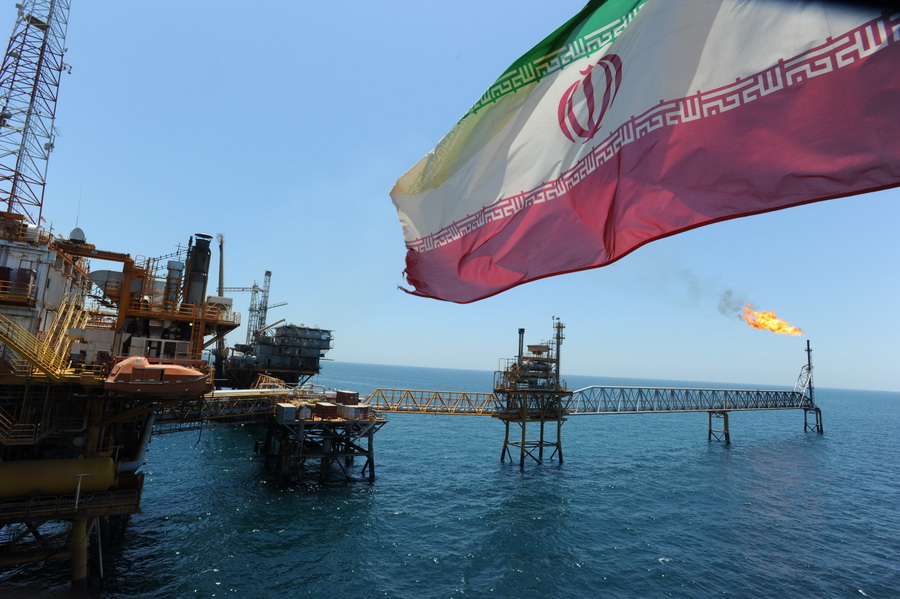 سوق النفط بها نقص فی المعروض یمنع أمریكا من خفض صادرات طهران الي الصفر