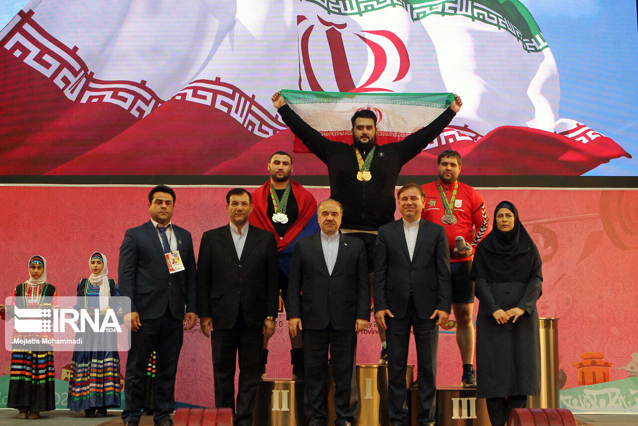 ايران بطلة كأس “فجر” الدولية لرفع الاثقال
