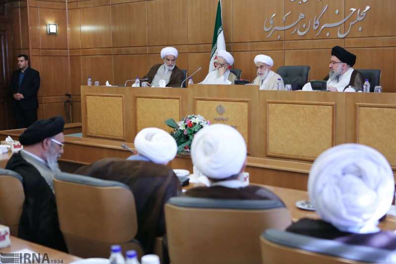 ليتصدي المسؤولون لمؤامرات الاعداء
