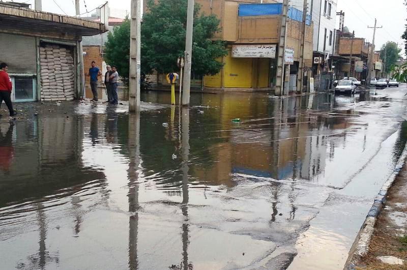 السيول تجتاح سبع محافظات في ايران