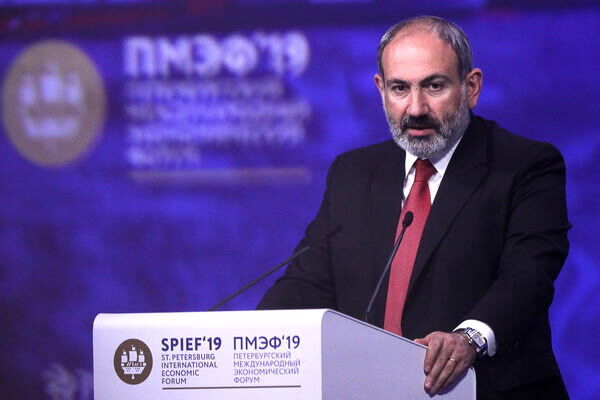 رئيس وزراء ارمينيا: يريفان ترغب بتطوير التعاون مع طهران
