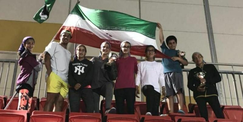 فتاة ايرانية بطلة المنافسات الاسيوية لكرة المضرب في قطر
