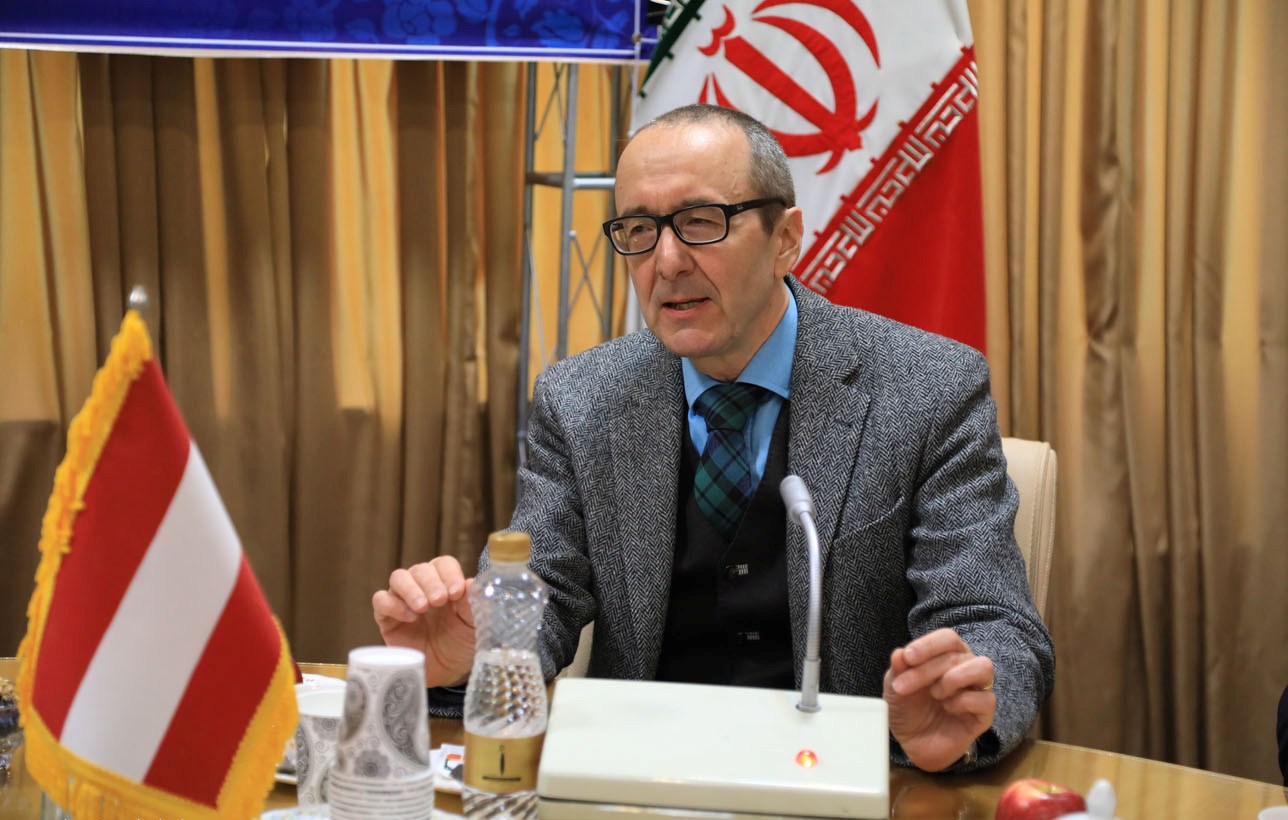 الاتحاد الاوروبي يتابع حقوق الشعب الايراني للانتفاع من الاتفاق النووي