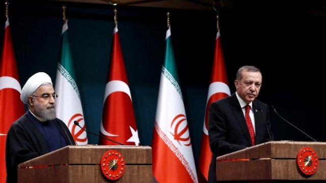 روحاني: العلاقات بين ايران وتركيا قائمة علي اساس المصالح المشتركة