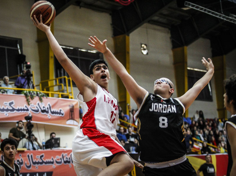 بعد اندونيسيا؛ ايران تهزم كازاخستان بكرة السلة للشباب في اسيا