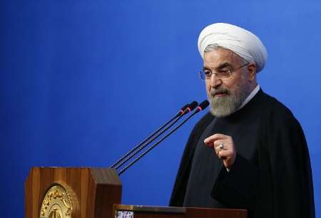 روحاني: الفكر والقلم والرأي عوامل انتصار الثورة الاسلامية