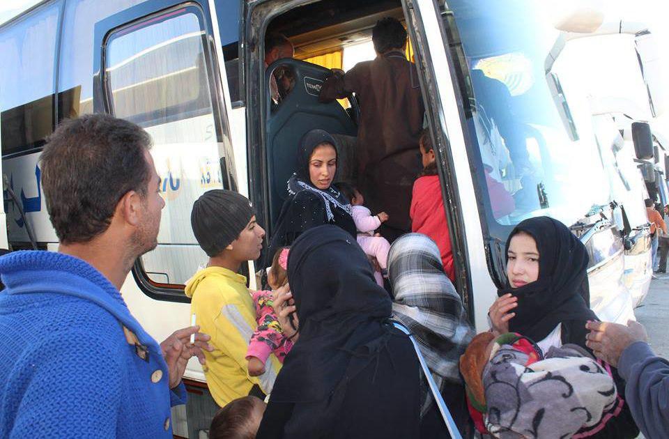 عودة مئات النازحين السوريين من لبنان